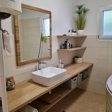 Apartman Bellis 아파트 *